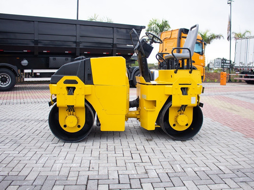 Imagem 14 de 15 de Rolo Compactador Dynapac Cc122 1999 = Komatsu, Muller