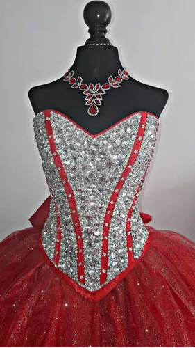 Vestido De 15 Años Rojo/plata (todo Incluído) en venta en Hermosillo Sonora  por sólo $ 5,  Mexico