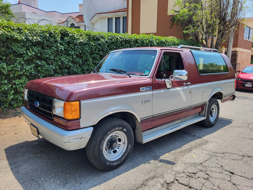 Ford F-200 Standar  F-200 Std  67,000 Km