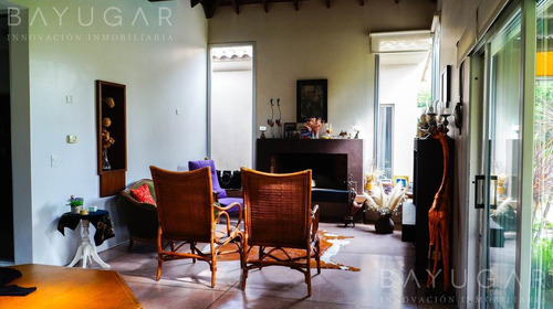 Imagen 13 de 30 de Oportunidad Venta - Importante Casa En Sausalito - Bayugar Negocios Inmobiliarios