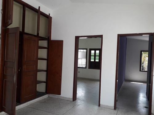 Imagen 3 de 16 de María Meléndez Vende Casa Comercial Para Remodelar La Viña