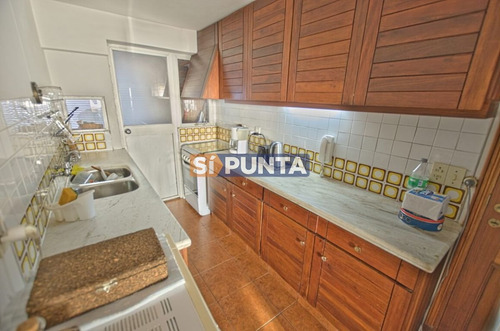 Imagen 8 de 17 de Apartamento En Alquiler Playa Mansa