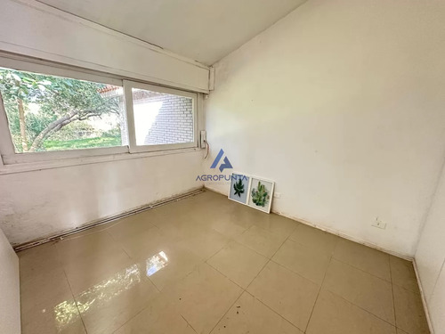 Casa 3 Dormitorios Y Servicio En Barrio Golf