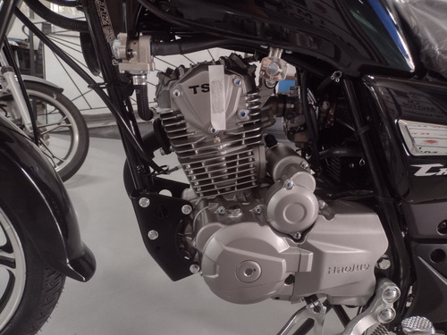 Imagem 9 de 11 de Suzuki 2023 Financia Chopper Road 150