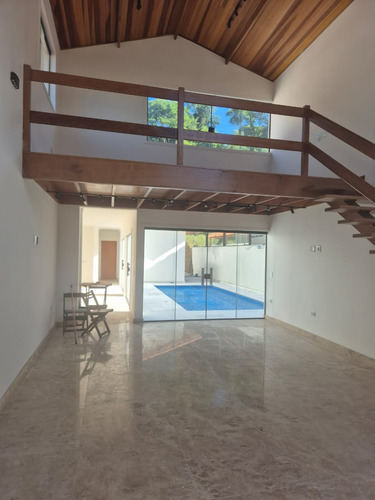 Casa Com 3 Quartos Suites À Venda, 200 M² Por R$ 1.590.000 - Cotia/sp