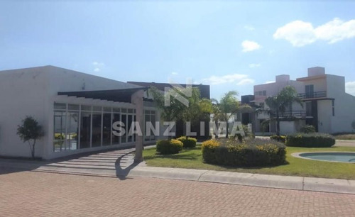 Fuentes Del Emperador Bonito Terreno Frente A Area De Convivencia Y Alberca En C