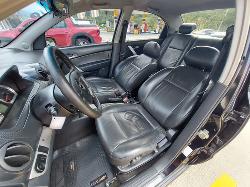 Chevrolet Aveo Emotion 2012 1.6l