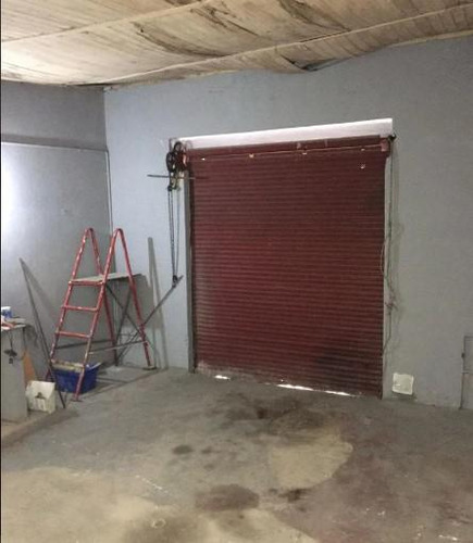 Casa Con Local En Venta - 3 Dormitorios 2 Baños - 151mts2 - Sarandi