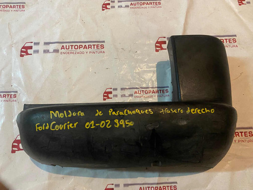 Moldura Parachoques Trasero Derecho Ford Courier 2001-2002