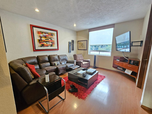 Casa En Venta En Paseo De Las Lomas 3 Recámaras