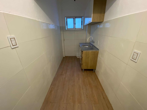 Apartamento En Alquiler Cordon / Parque Rodo 1 Dormitorio Con Balcon