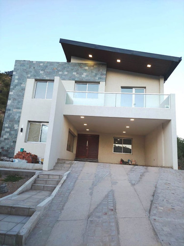 Casa En Venta En Juana Koslay