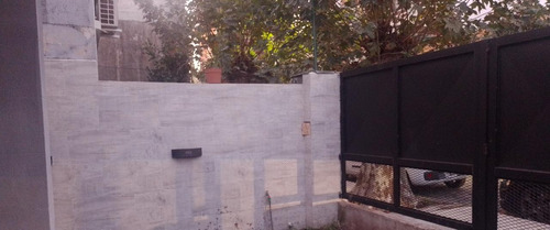 Hermosa Casa A Una Cuadra De La Estacion De Temperley!!