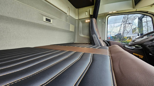 Volvo Fh 460 6x2 Globetrotter Ano 22 Teto Alto Aut. Com Rs