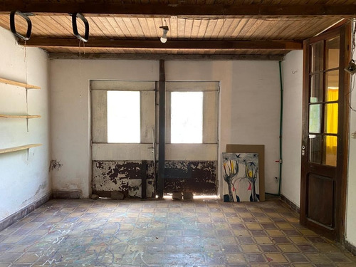 ¡oportunidad! Lega Propiedades Vende En Exclusividad Amplia Casa Con 2 Dormitorios