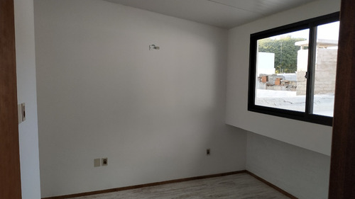Imagen 4 de 8 de Meljem Propiedades Vende Hermoso Aparamento 2 Dormitorios En Tres Cruces