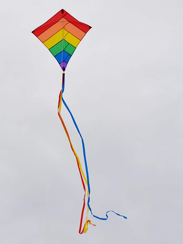 Cometa Diamante Arco Iris 30x30