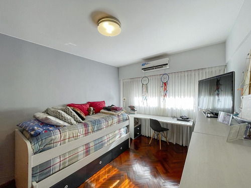 Imagen 12 de 20 de Piso Exclusivo 3 Dormitorios Al Frente - Zeballos 848