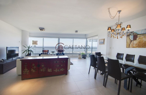 Imagen 4 de 23 de Venta De Excelente Apartamento De 3 Suites Más Dependencia Frente A Playa Brava, Punta Del Este. - Punta Del Este Brava