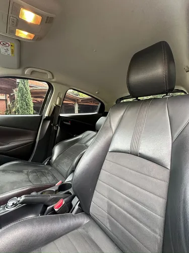Mazda 2 Grand Touring LX