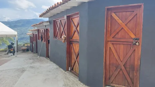 Finca Moderna En Copacabana