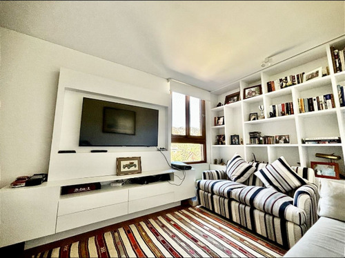 Departamento En Venta De 3 Dorm. En Lo Barnechea