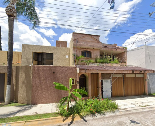 Remate!!!...invierte Y Obten Ganancias. Casa Adjudicada En Holanda 110, Los Laureles, Zamora De Hidalgo, Los Laureles, Zamora, Michoacán