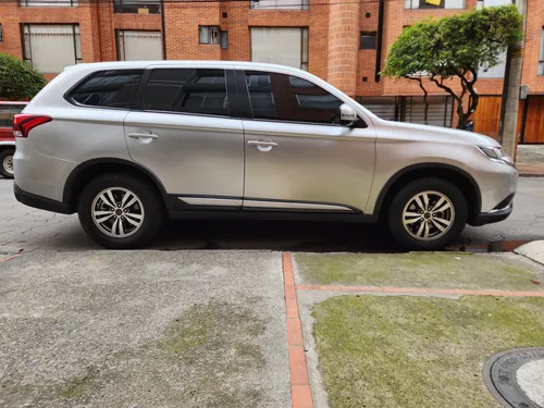 Mitsubishi Outlander Kaiteki At 2.4 Cc 2022