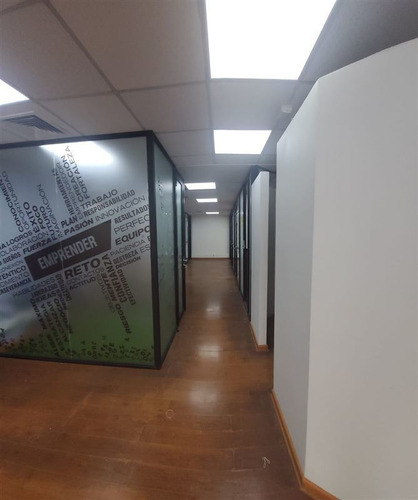 Imagen 7 de 20 de Oficina En Arriendo En Santiago