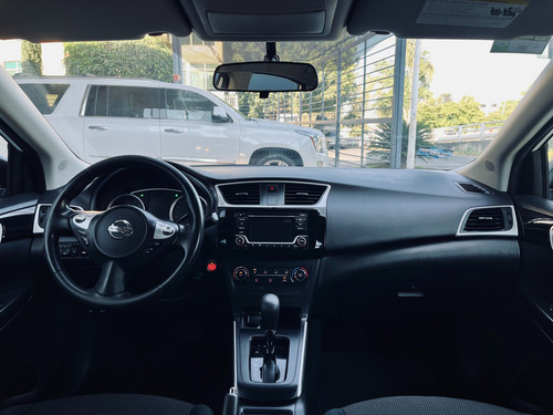 Nissan Sentra 1.8 Advance Cvt