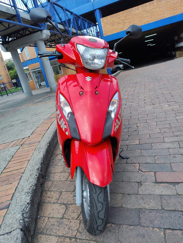 Suzuki Lets Roja. Ahorradora De Gasolina, Exenta Impuestos