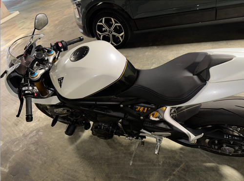 Speed Triple 1200rr / A Re Estrenar / Accesorios