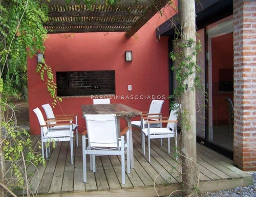 Imagen 9 de 12 de Casa De 4 Dormitorios En Barrio Privado, Laguna Blanca