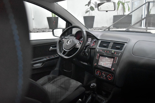 Imagen 11 de 11 de Volkswagen Suran 1.6 Highline 2018 Gnc Color Negro Impecable