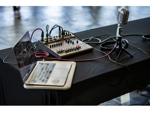 Imagen 8 de 8 de Mixer 8 Canales Portatil - Zoom Livetrak L-8