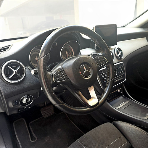Mercedes-Benz Classe GLA 1.6 Enduro Turbo Flex 5p
