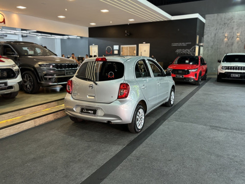 Nissan March 1.0 S 12V FLEX 4P MANUAL