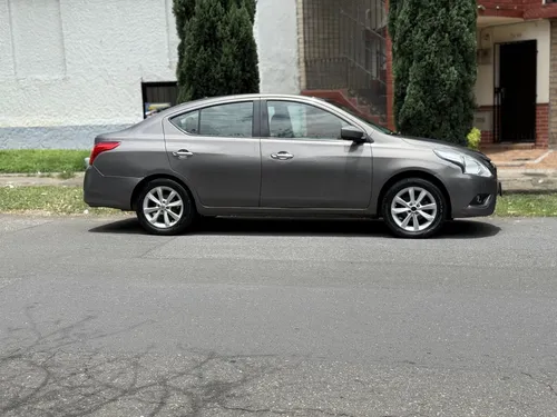 Nissan Versa 1.6 Advance