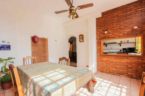 Venta De Casa 5 Ambientes Con Piscina En Haedo Sur
