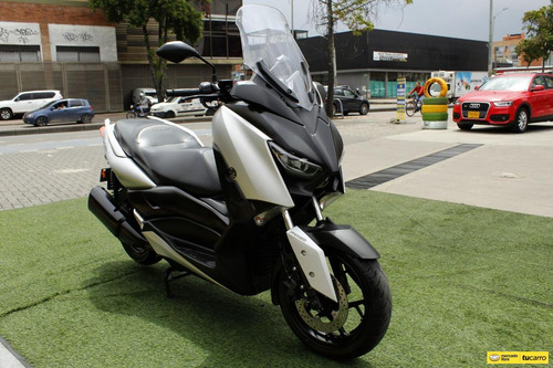 Yamaha X-max 300