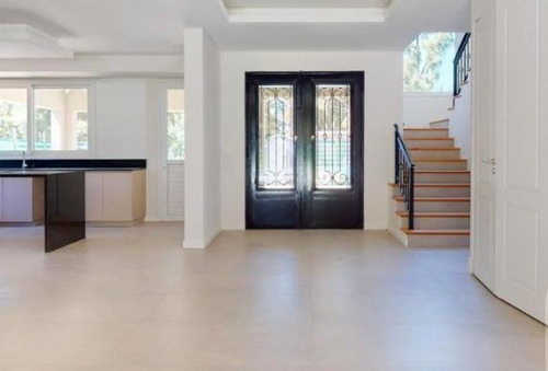 Imagen 2 de 14 de Casa A Estrenar - Club Miralagos