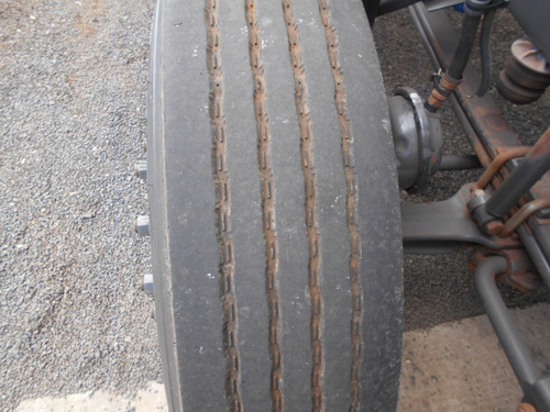 Imagem 11 de 25 de Volvo Vm 260 2010 Roll-on Roll-off