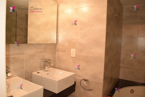 Apartamento En Peninsula, 2 Dormitorios *- Ref: 9653