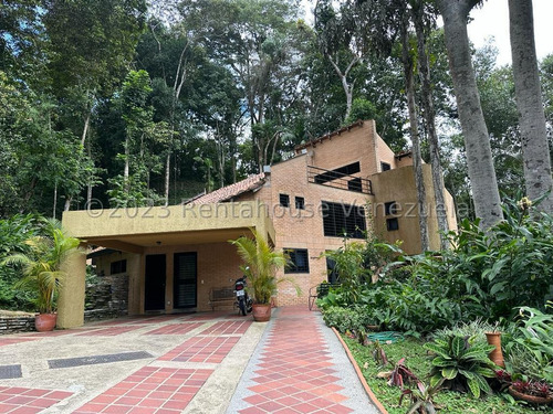 Espectacular Casa En Venta En Monteclaro