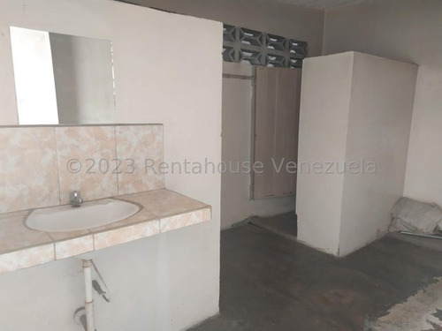 Galpón En Venta Zona Industrial 1 Barquisimeto Kenlimar Nieto 23-22033