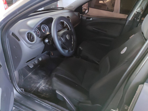 Imagem 10 de 15 de Volkswagen Voyage 1.6 Mi Trend 8v Flex 4p Manual