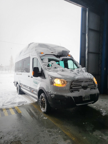 Ford Transit 2.0 Minibus 17+1 460E