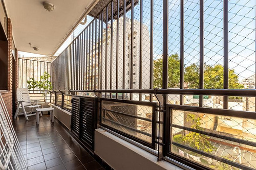 Venta Departamento 4 Ambientes Piso Amplio Luminoso Balcones Cochera Flores