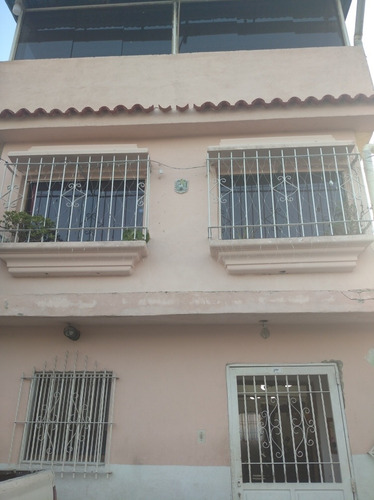 Best House Vende Hermosa Casa De Tres Niveles En Carrizal 