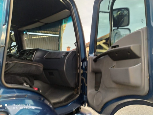 Imagem 18 de 25 de Ford Cargo 1723 - Ano 2013 - Baú Carga Seca Toco